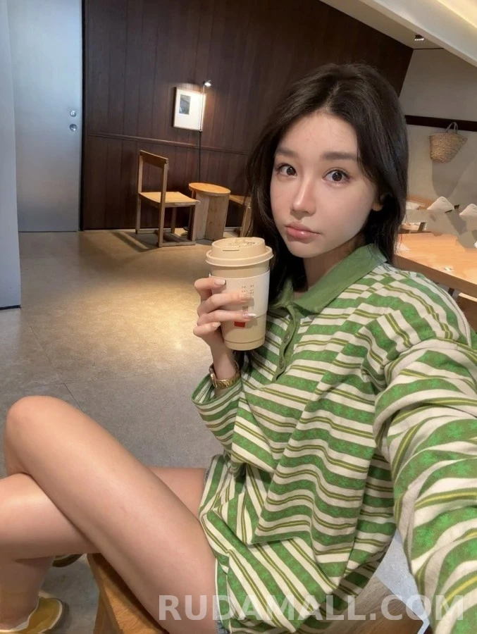 크롬하츠 크롬하츠 십자가 자카드 스트라이프 긴팔 폴로 티셔츠 상세 이미지