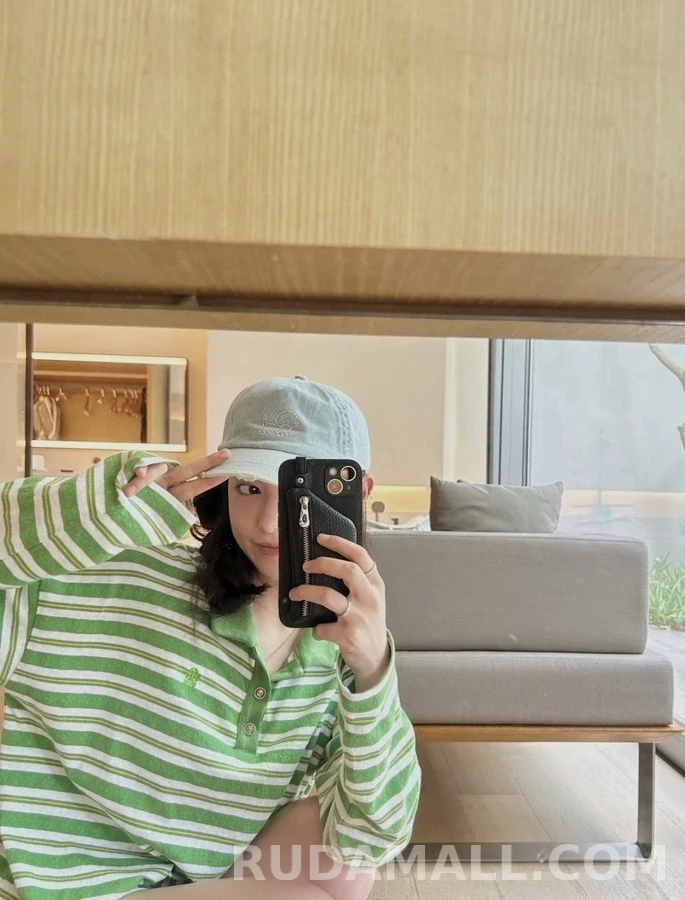 크롬하츠 크롬하츠 십자가 자카드 스트라이프 긴팔 폴로 티셔츠 상세 이미지