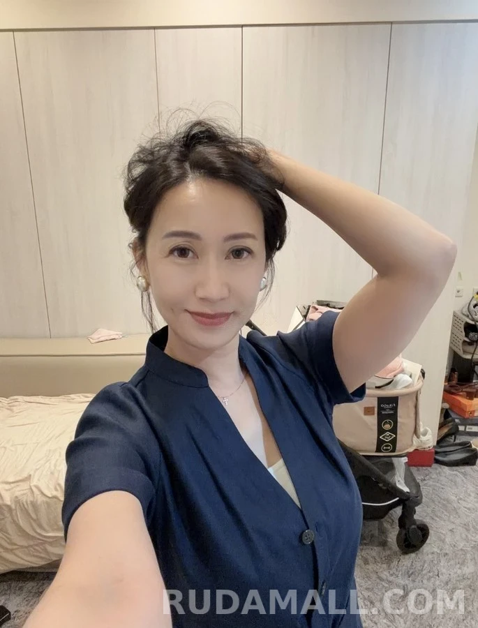 샤넬 샤넬 진주 더블C 스터드 귀걸이 상세 이미지