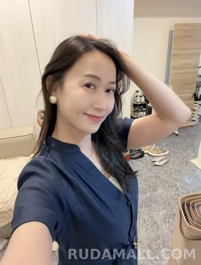 샤넬 샤넬 진주 더블C 스터드 귀걸이 상세 이미지