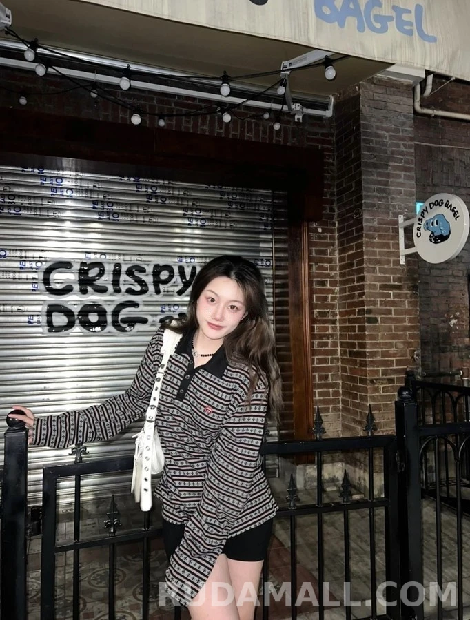 크롬하츠 크롬하츠 십자 패턴 스트라이프 폴로 긴팔 티셔츠 상세 이미지