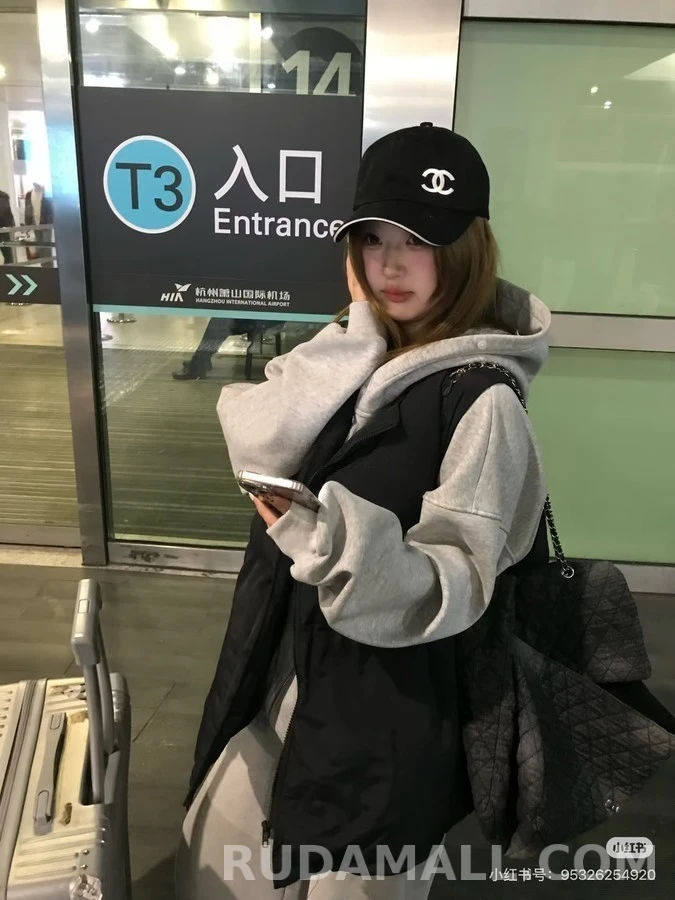 샤넬 샤넬 더블 C 로고 볼캡 상세 이미지