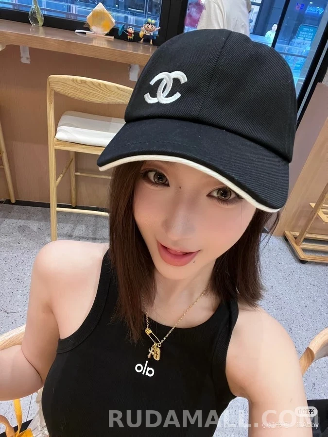 샤넬 샤넬 더블 C 로고 볼캡 상세 이미지