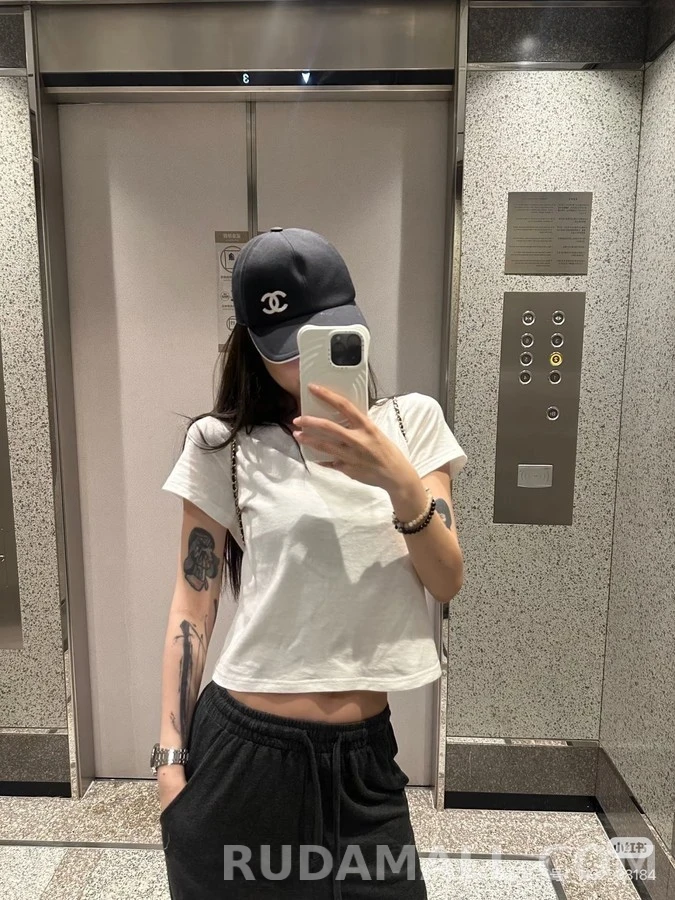 샤넬 샤넬 더블 C 로고 볼캡 상세 이미지