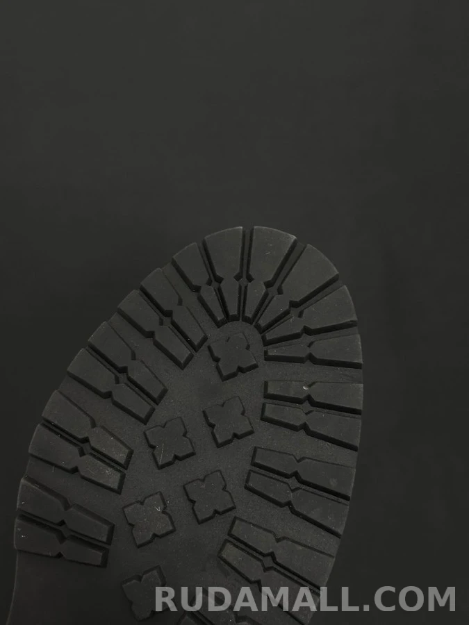 더로우 더로우 스웨이드 지퍼 앵클 부츠 상세 이미지