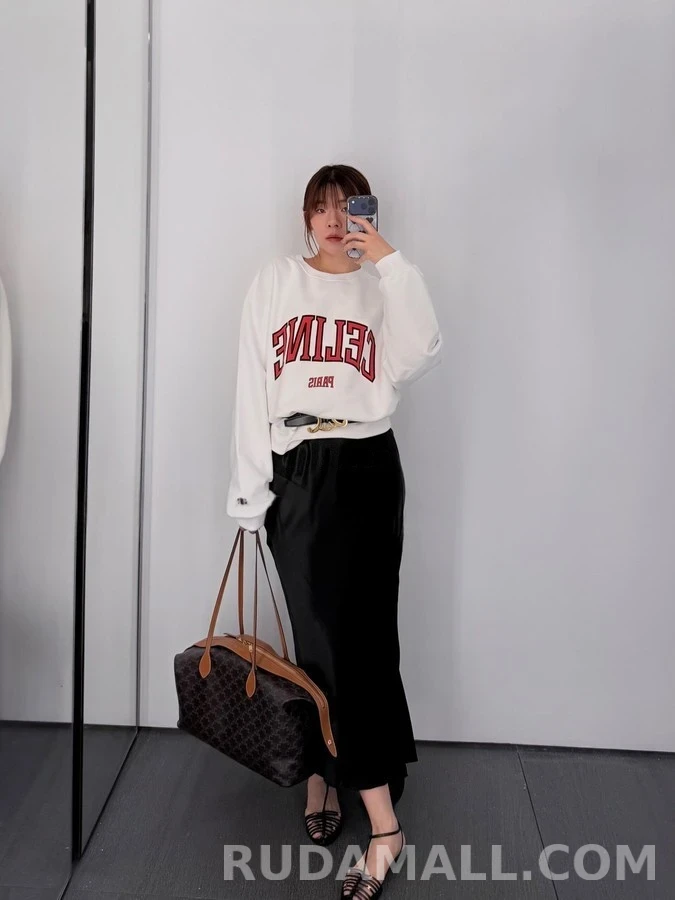 셀린느 셀린느 아치형 로고 프린트 맨투맨 상세 이미지