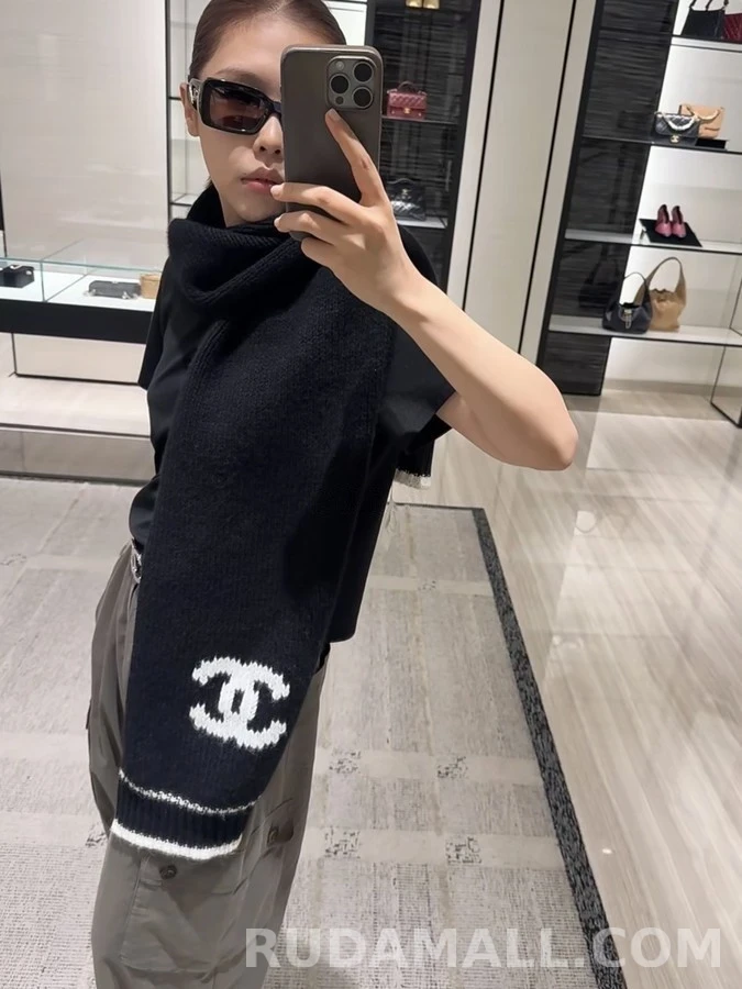 샤넬 샤넬 더블 C 로고 니트 머플러 상세 이미지