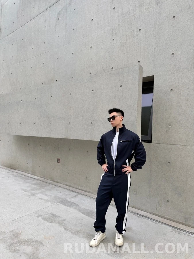 몽클레어 몽클레어 로고 스트라이프 드로스트링 팬츠 상세 이미지