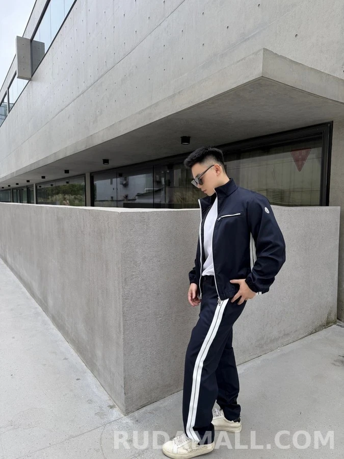 몽클레어 몽클레어 로고 스트라이프 드로스트링 팬츠 상세 이미지