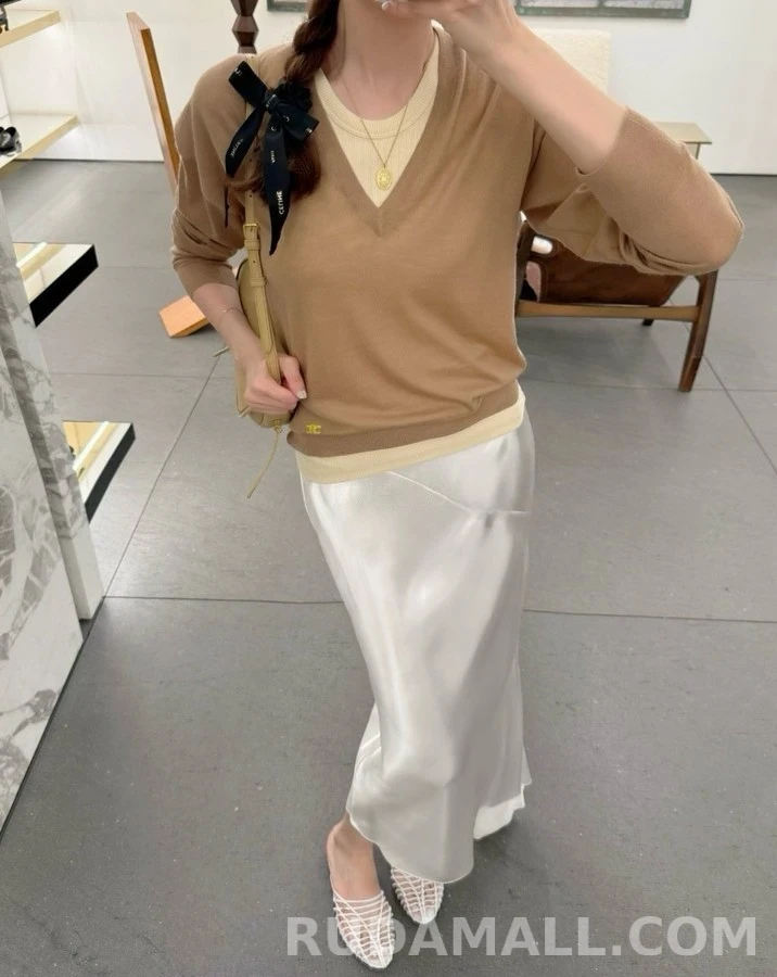 셀린느 셀린느 트리옹프 오벌 펜던트 목걸이 상세 이미지