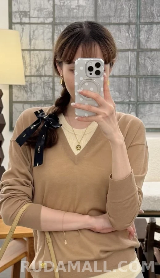 셀린느 셀린느 비즈 테두리 타원 로고 목걸이 상세 이미지