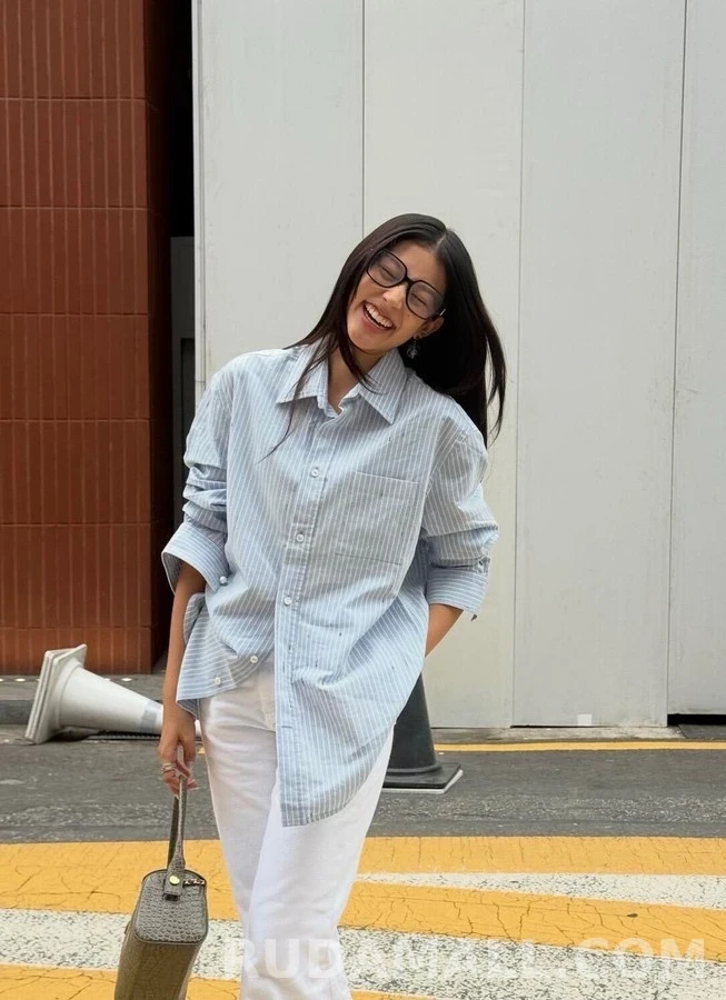 샤넬 샤넬 더블 C 자수 스트라이프 셔츠 상세 이미지