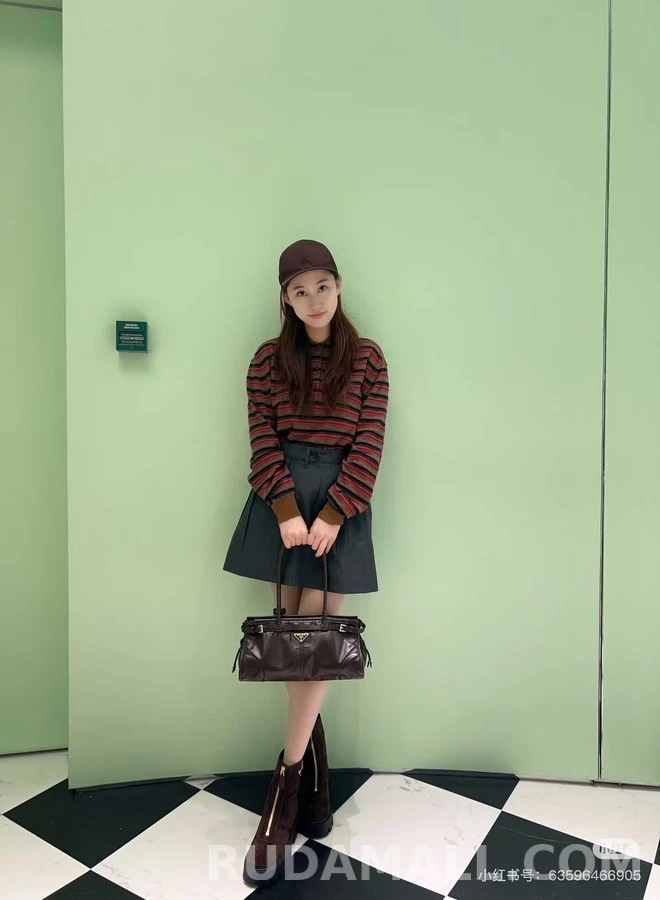 프라다 프라다 스트라이프 폴로 니트 상세 이미지