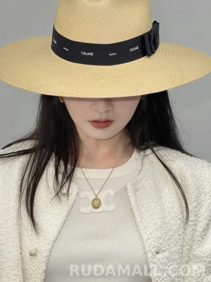 셀린느 셀린느 트리옹프 비즈 오벌 펜던트 목걸이 상세 이미지