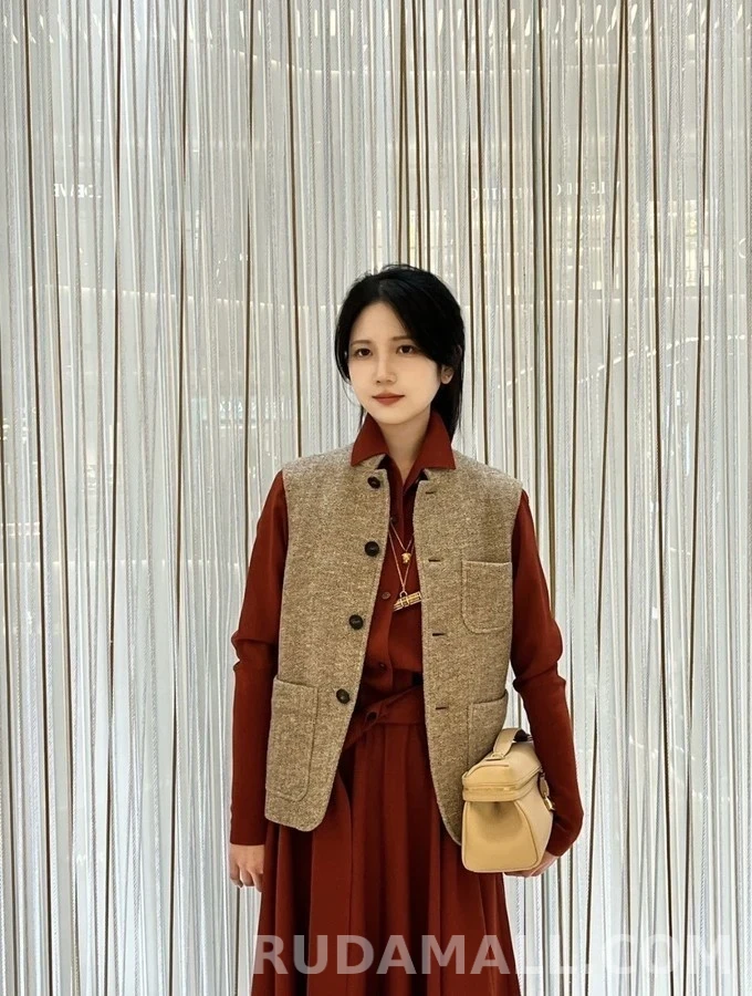 로로피아나 로로피아나 우드 주사위 목걸이 상세 이미지
