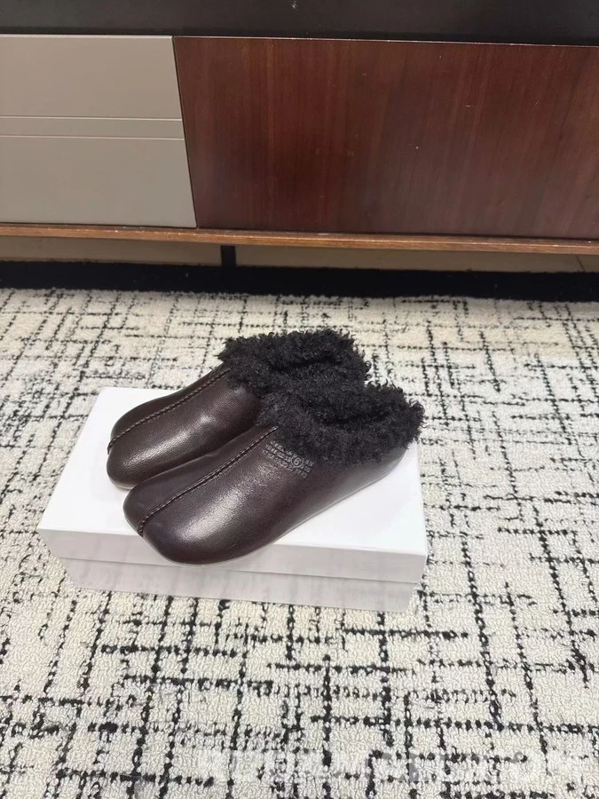 메종 마르지엘라 메종마르지엘라 빵 모양 퍼 슬리퍼 상세 이미지