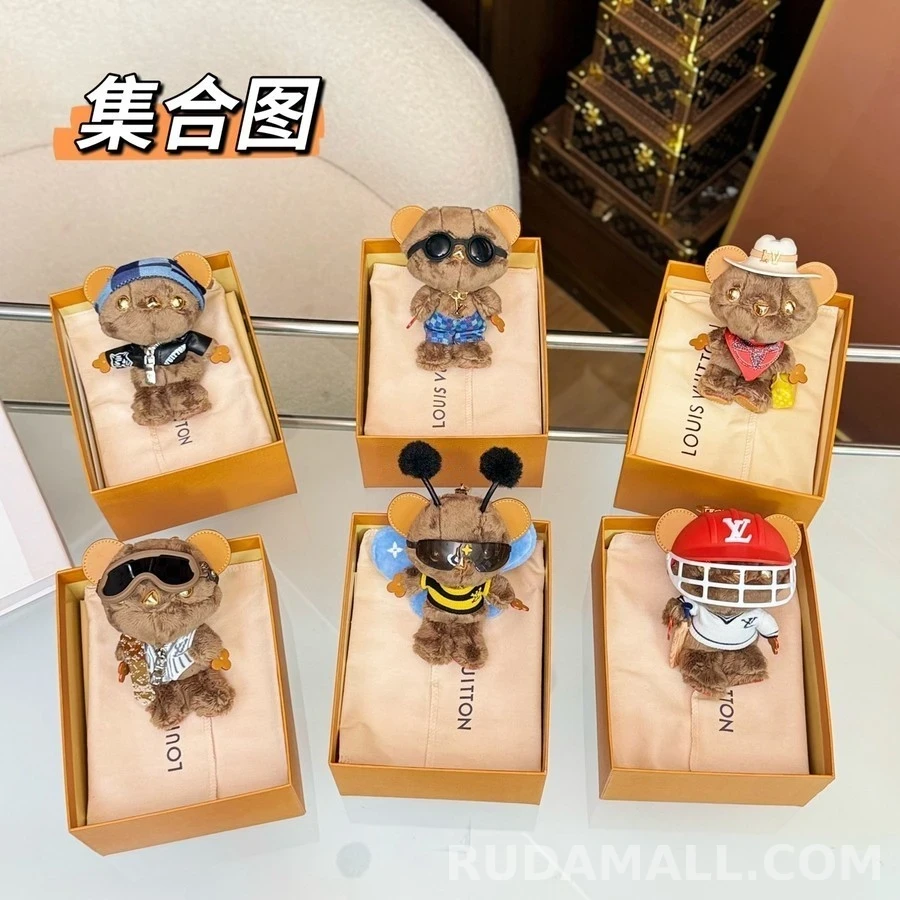 루이비통 루이비통 루이 베어 백 참 상세 이미지