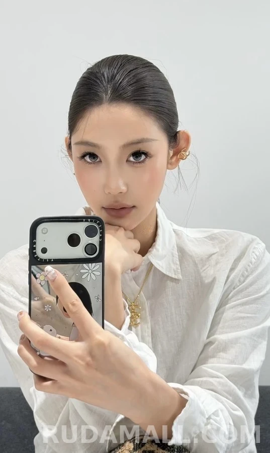 샤넬 샤넬 로고 이어링 상세 이미지