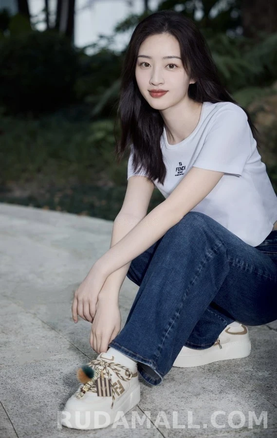 펜디 펜디 로고 플랫폼 스니커즈 상세 이미지