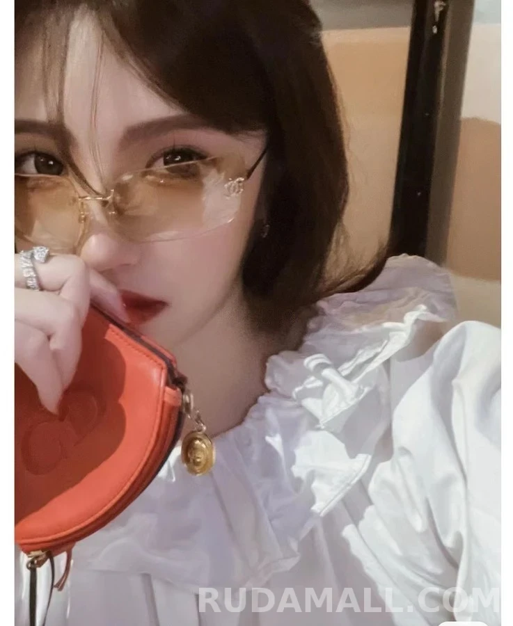 샤넬 샤넬 크리스탈 더블 C 림리스 선글라스 상세 이미지