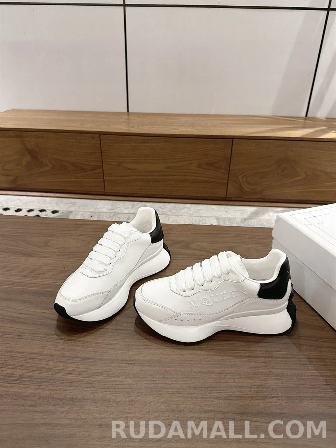 알렉산더 맥퀸 알렉산더 맥퀸 엠보 로고 레더 러너 스니커즈 상세 이미지
