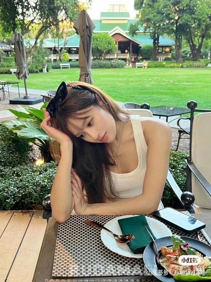 샤넬 샤넬 큐빅 로고 스퀘어 선글라스 상세 이미지