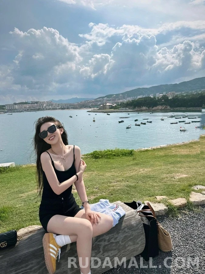 샤넬 샤넬 큐빅 로고 스퀘어 선글라스 상세 이미지