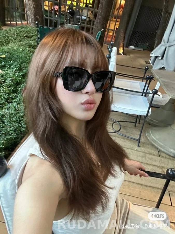 샤넬 샤넬 큐빅 로고 스퀘어 선글라스 상세 이미지