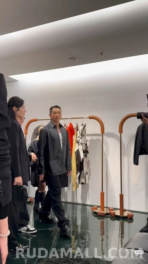 보테가베네타 보테가 베네타 위빙 가죽 셔츠 상세 이미지