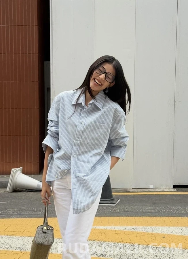 샤넬 샤넬 별점 스트라이프 더블C 자수 셔츠 상세 이미지