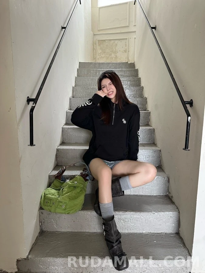 크롬하츠 크롬하츠 고딕 레터링 쿼터집업 맨투맨 상세 이미지