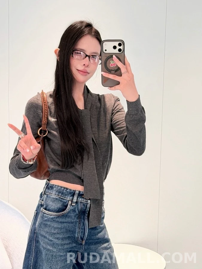 미우미우 미우미우 레터링 V넥 가디건 상세 이미지