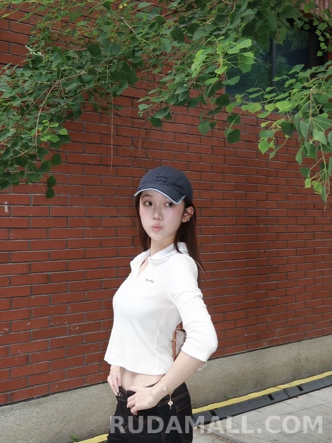미우미우 미우미우 꽃자수 피터팬카라 폴로 긴팔 티셔츠 상세 이미지