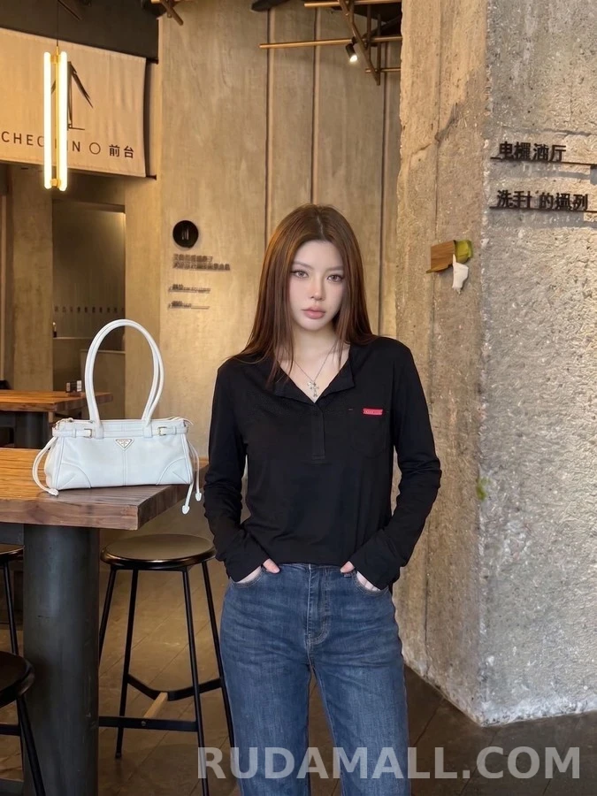 프라다 프라다 라벨 헨리넥 긴팔 티셔츠 상세 이미지