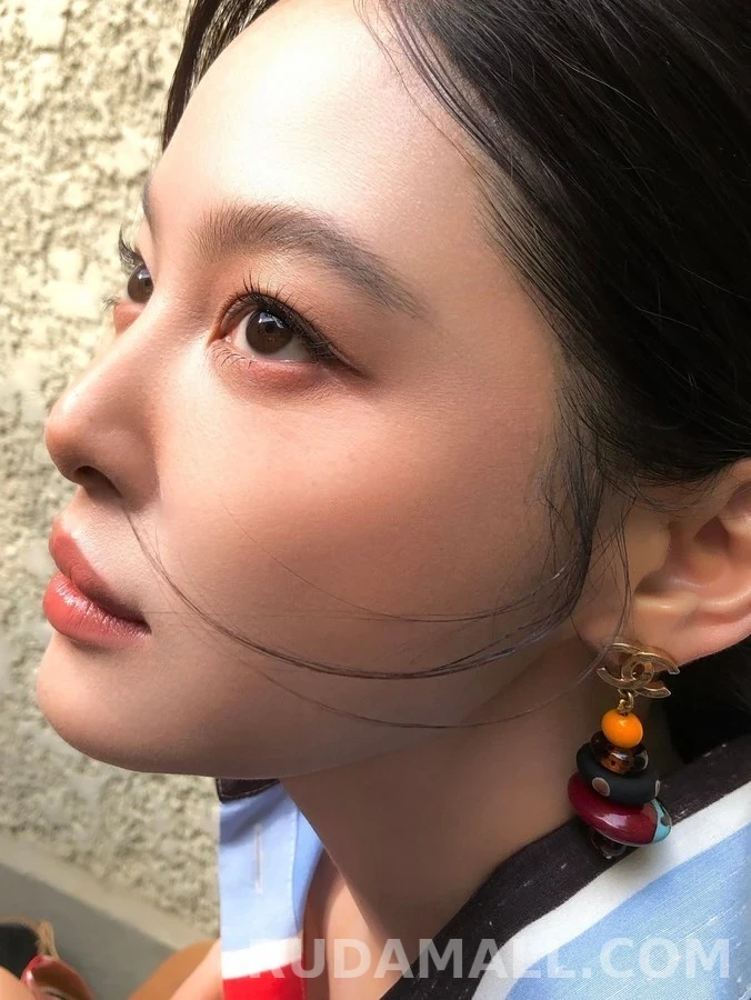 샤넬 샤넬 컬러 글라스 비즈 더블 C 드롭 귀걸이 상세 이미지