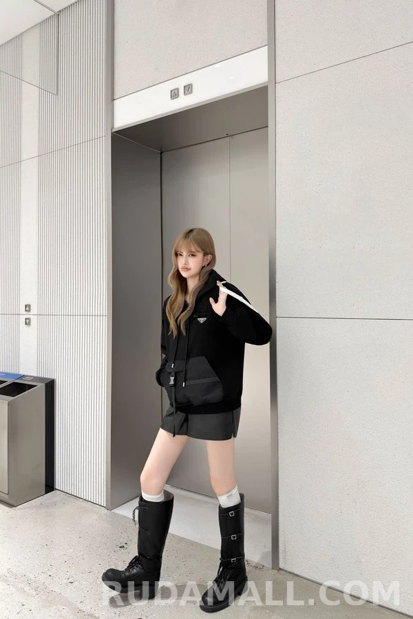 프라다 프라다 나일론 패널 스웨트셔츠 상세 이미지