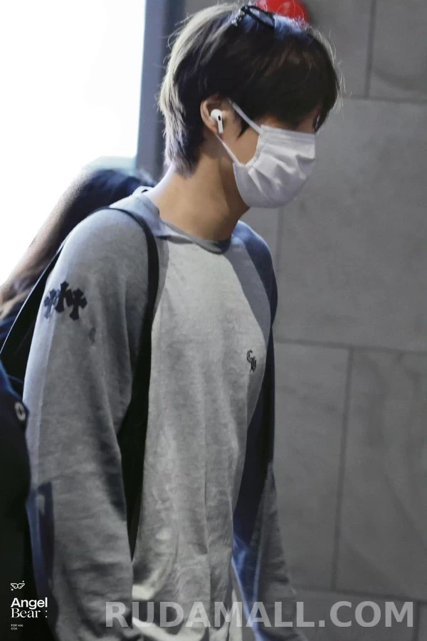 크롬하츠 크롬하츠 크로스 래글런 긴팔 티셔츠 상세 이미지