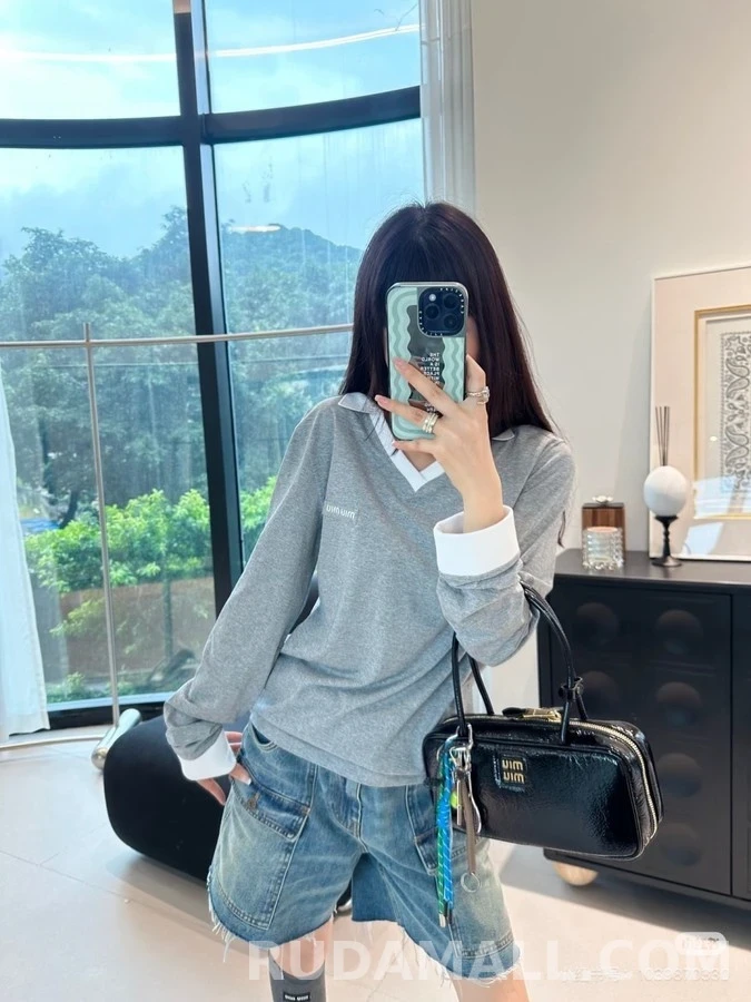 미우미우 미우미우 배색 카라 긴팔 티셔츠 상세 이미지