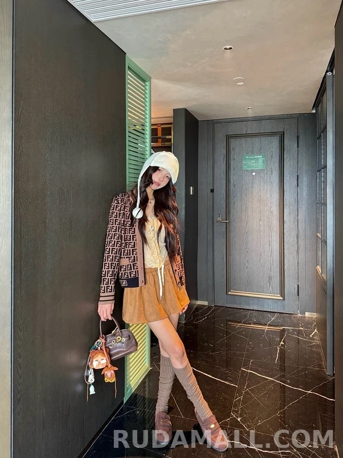 펜디 펜디 로고 자카드 가디건 상세 이미지
