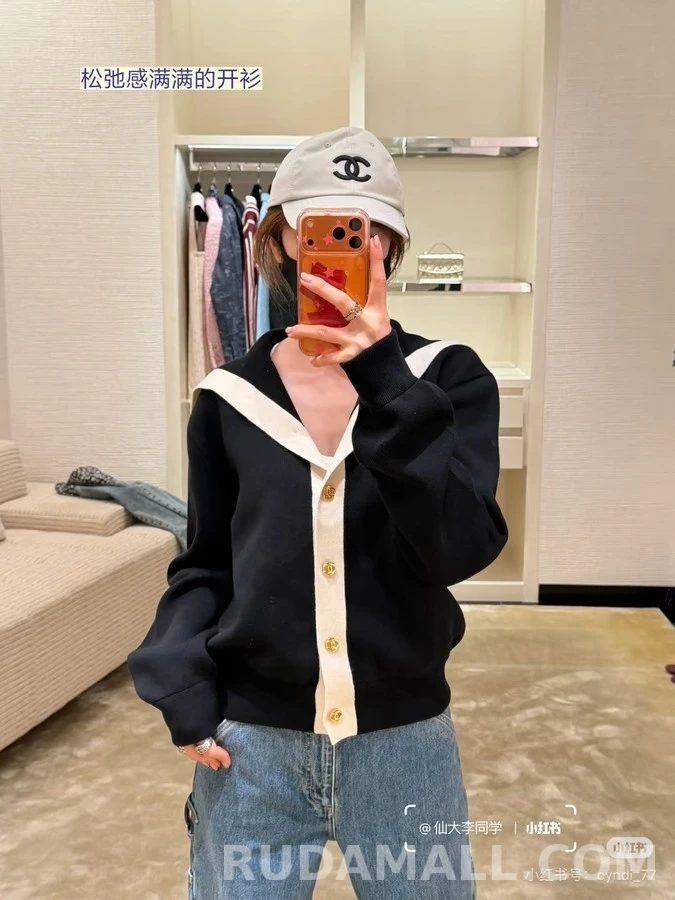 샤넬 샤넬 세일러 카라 배색 금장 버튼 가디건 상세 이미지