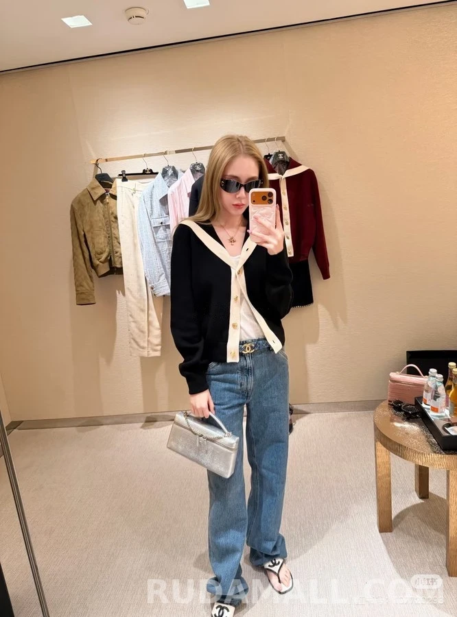 샤넬 샤넬 세일러 카라 배색 금장 버튼 가디건 상세 이미지