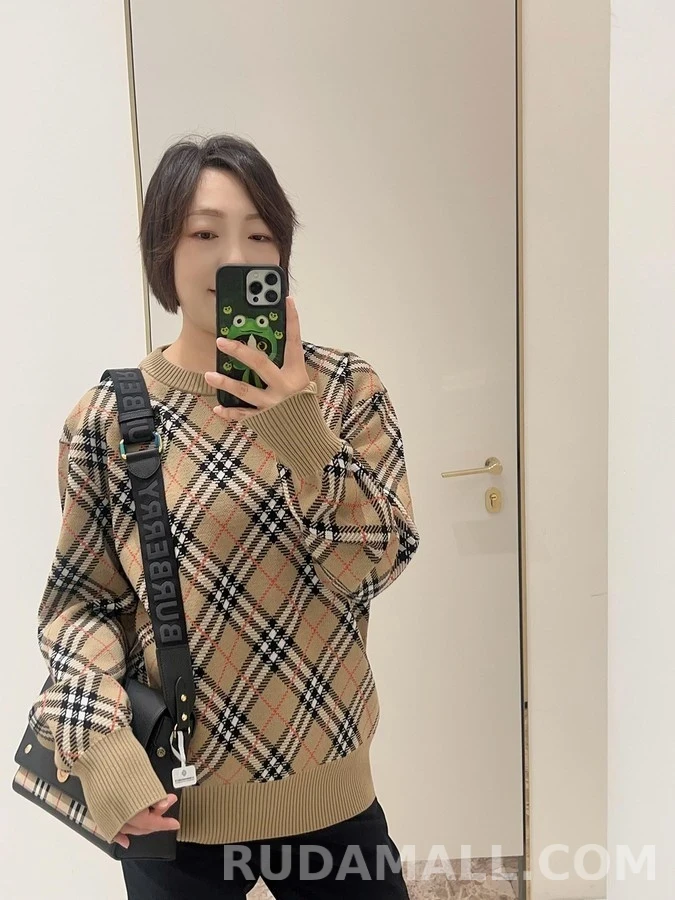 버버리 버버리 체크 아가일 니트 스웨터 상세 이미지