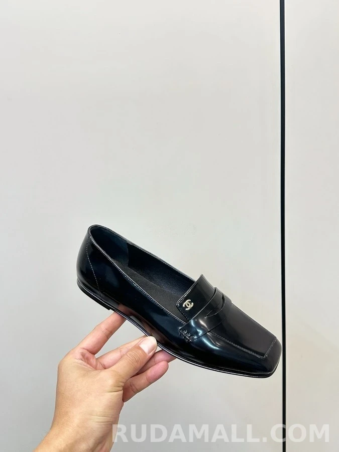 샤넬 샤넬 로고 스퀘어토 로퍼 상세 이미지
