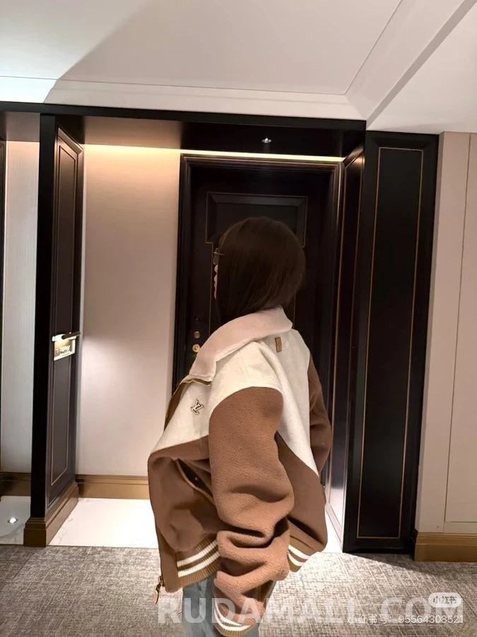 루이비통 루이비통 모노그램 레이저 컬러블록 플리스 자켓 상세 이미지