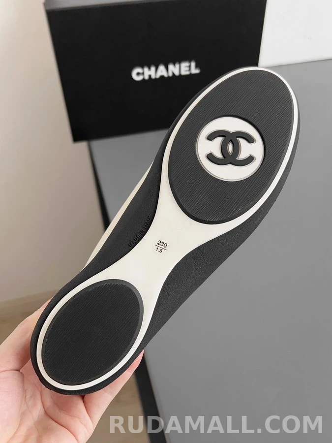 샤넬 샤넬 더블C 니트 스니커즈 상세 이미지