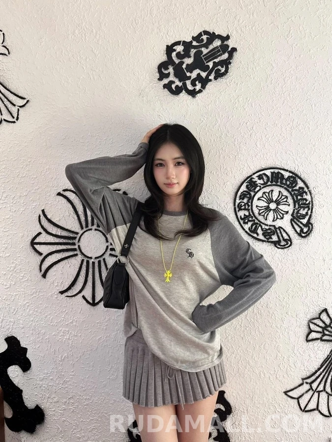 크롬하츠 크롬하츠 투톤 로고 자수 긴팔 티셔츠 상세 이미지
