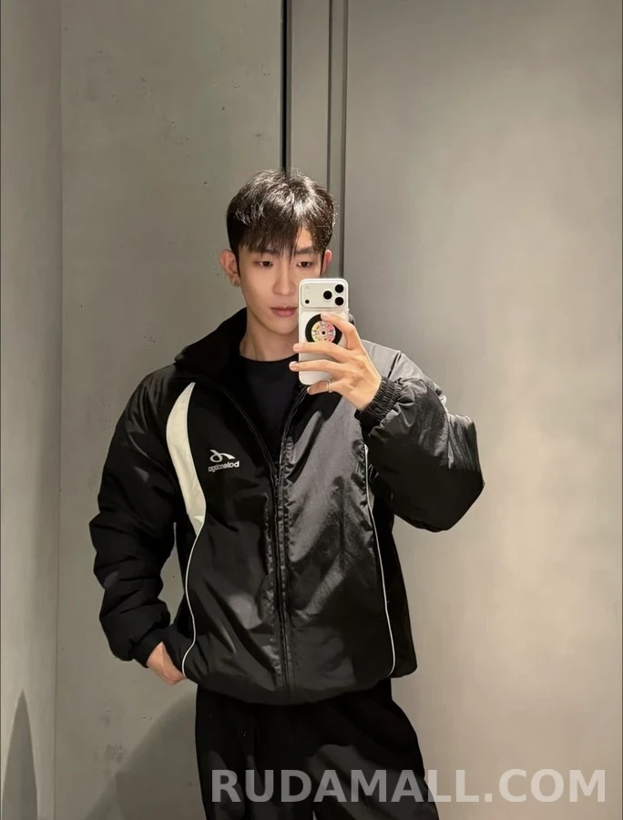 발렌시아가 발렌시아가 배색 후드 트랙 자켓 상세 이미지