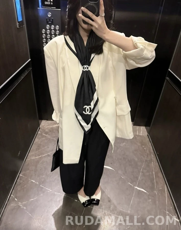 샤넬 샤넬 로고 스카프 버클 상세 이미지