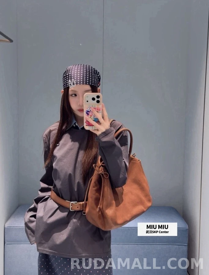 미우미우 미우미우 로고 U넥 긴팔 티셔츠 상세 이미지