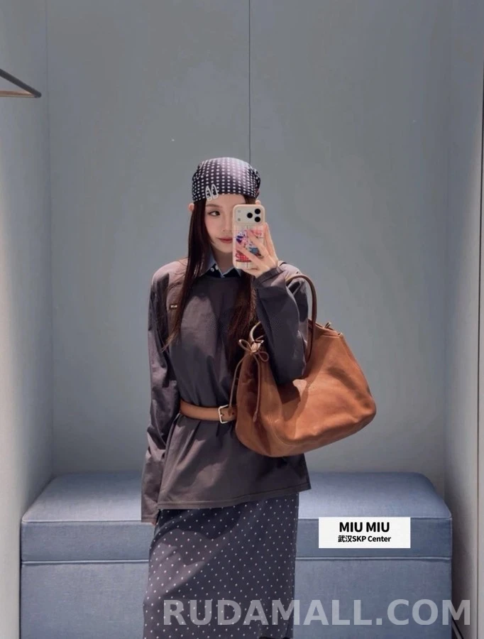 미우미우 미우미우 로고 U넥 긴팔 티셔츠 상세 이미지